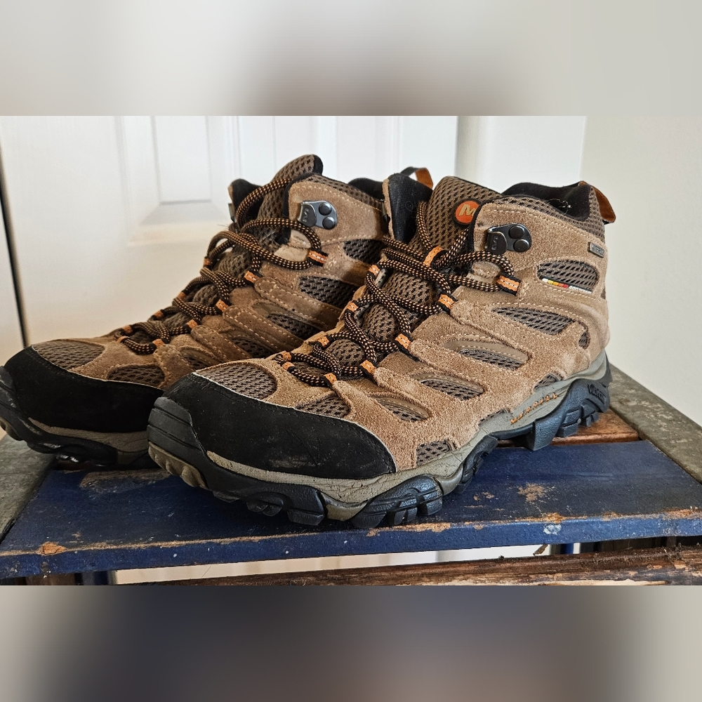 Merrell Moab Waterproof Mid Hiking Boot Suede Leather Earth Brown - Men’s Sz 9
